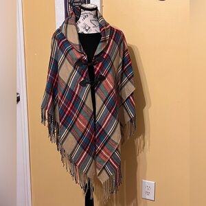 Gato NWOT Plaid Fringe Poncho  one size fits all
